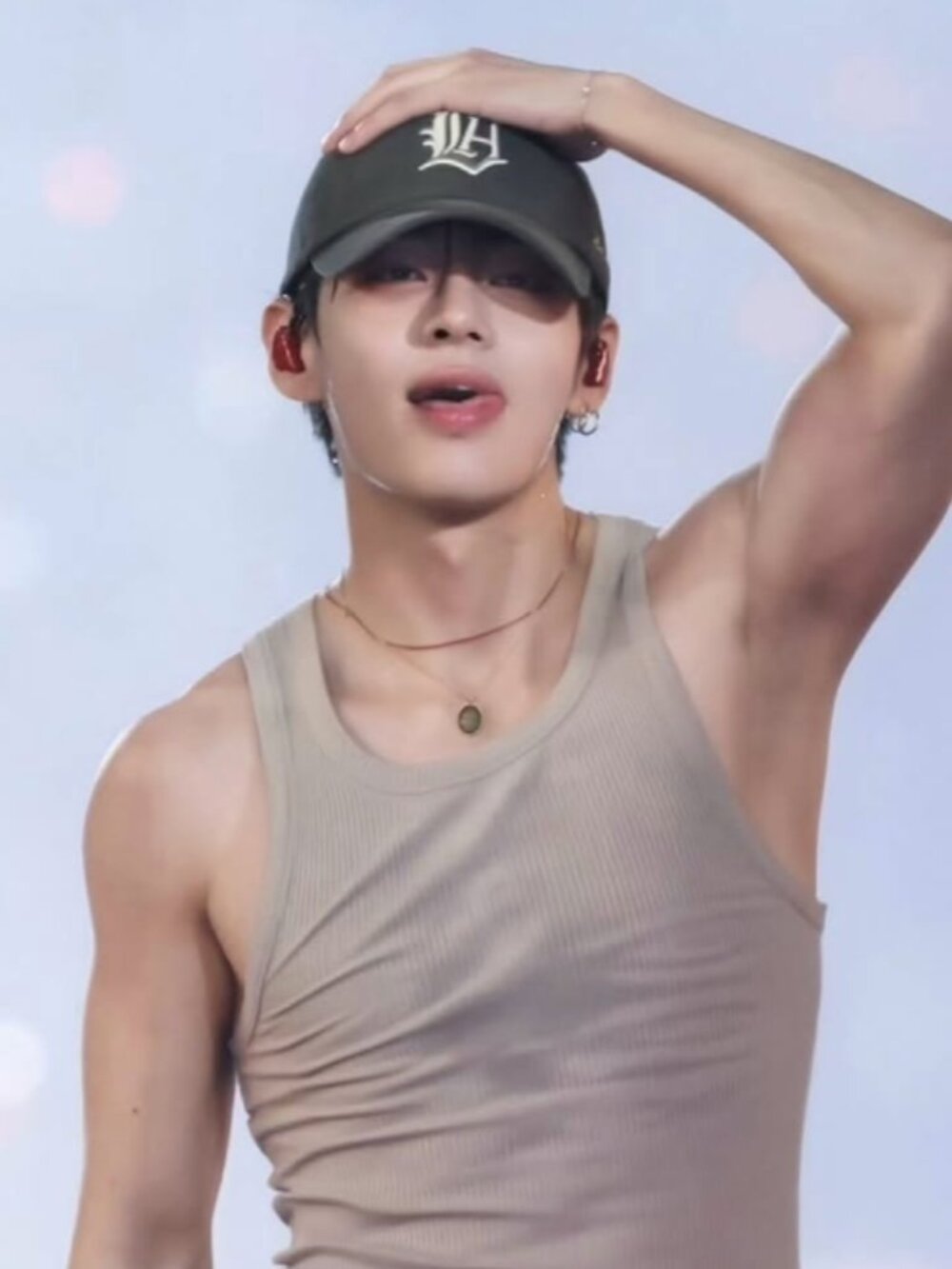 BTS "V" Taehyung LinAve Hat seen in ARIRANG Tour